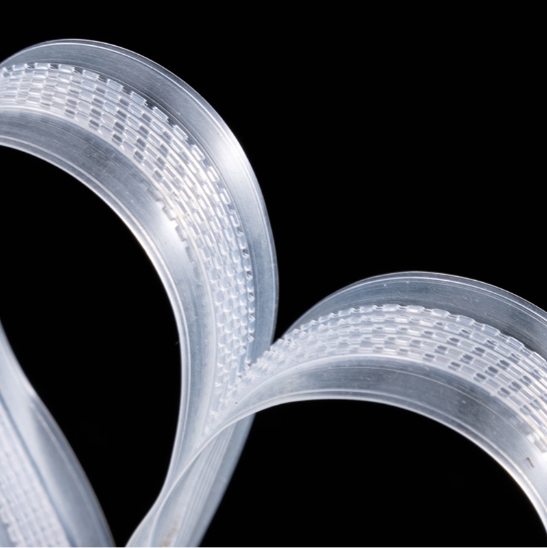Eight-Sided Sealing Hook-and-Loop Zipper
